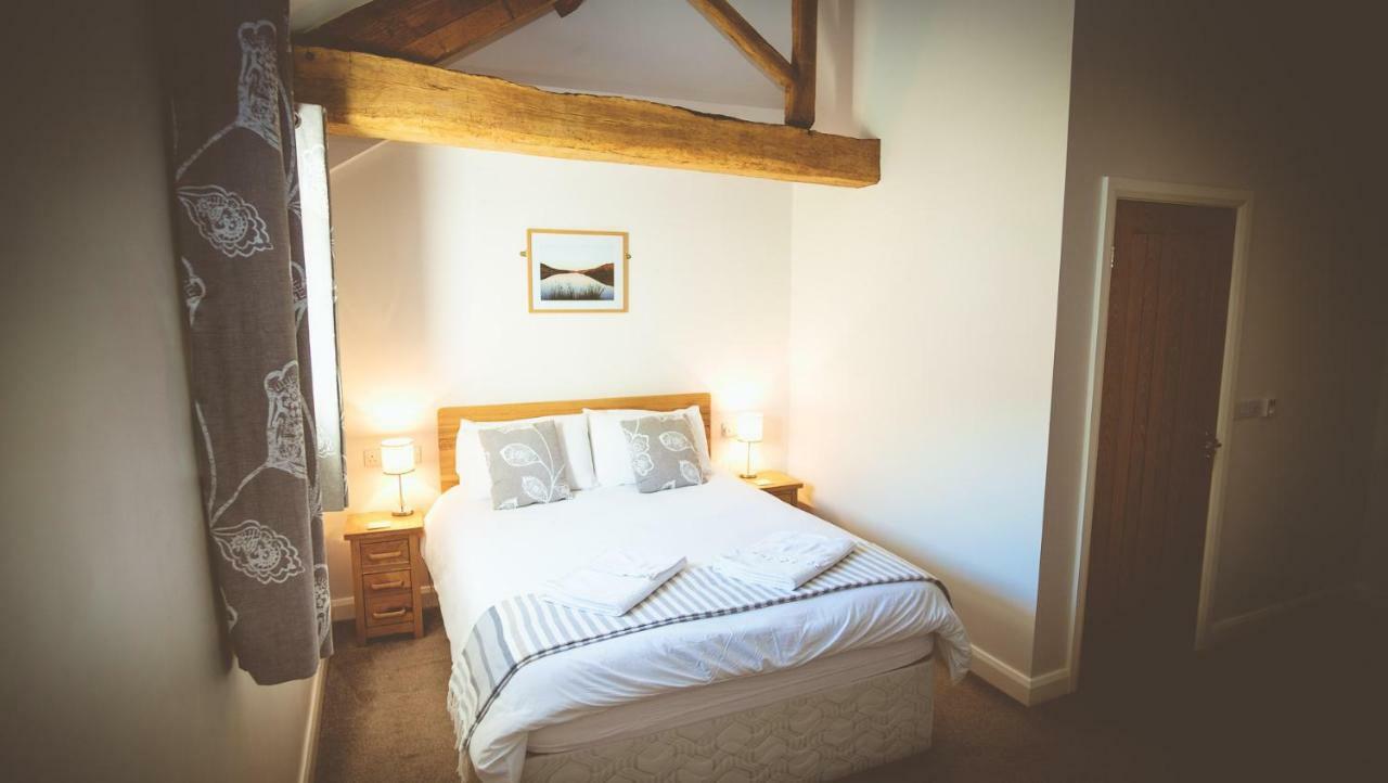 Coddy'S Farm Bed & Breakfast Holmfirth Exterior photo