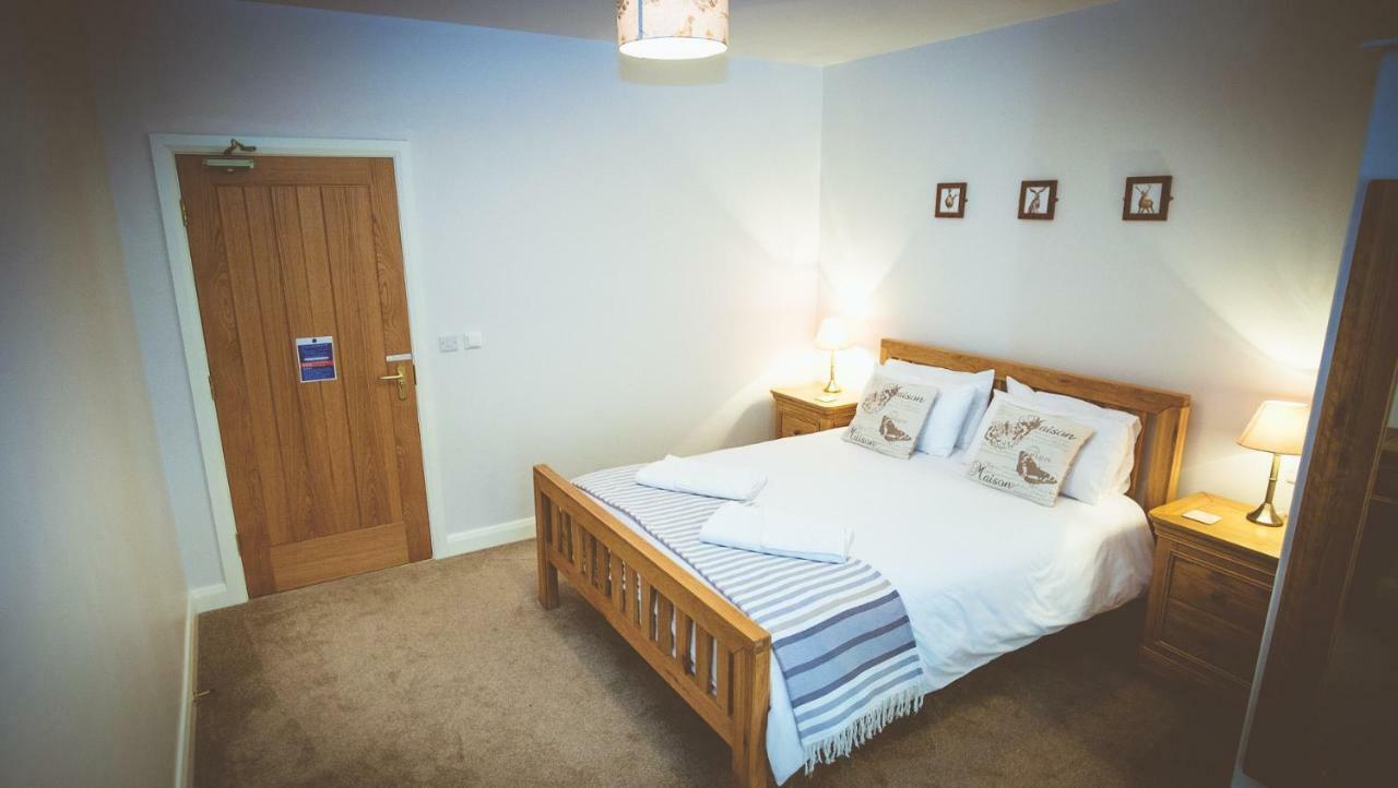 Coddy'S Farm Bed & Breakfast Holmfirth Exterior photo